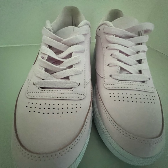 Pink Women’s Reebox Shoes - Picture 6 of 7